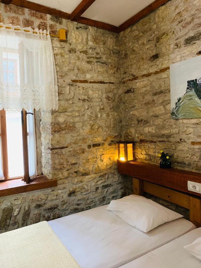 Guest House And Hostel Val-Mar Gjirokastër Exterior foto